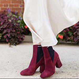 Etienne Aigner maroon suede booties